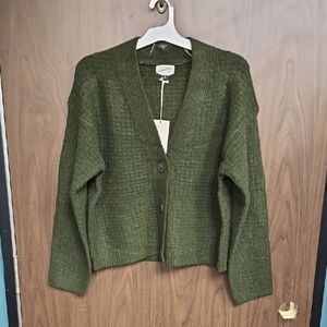 Universal Thread Size XL Dark Green Button Down Cropped Oversized Knit Cardigan